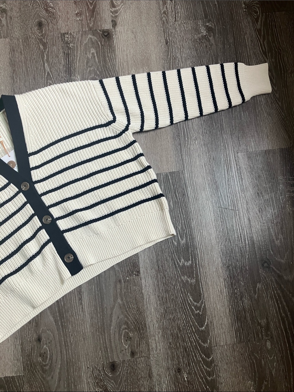 Quince 100% Organic Cotton Fisherman Boxy Cropped Cardigan - Picture 8 of 16